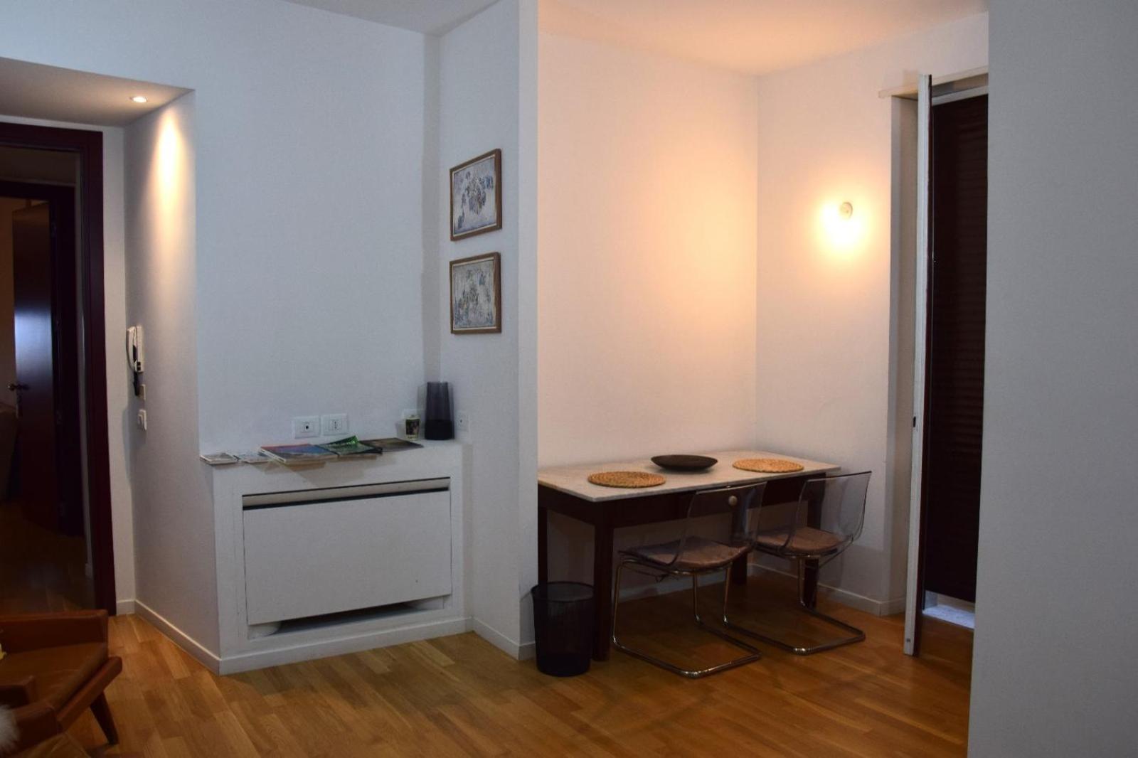 Splendido Open Space, A 10 Min A Piedi Dal Centro Iuns2308 Appartement